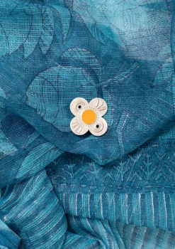 Brosch "Flower" i-Gudrun Sjödén