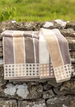 Duschhandduk "Flow" i ekologisk bomull-Gudrun Sjödén Sale