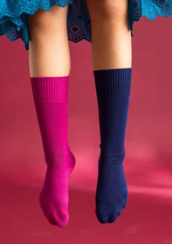 Enfärgad knästrumpa i ekologisk bomull-Gudrun Sjödén Online