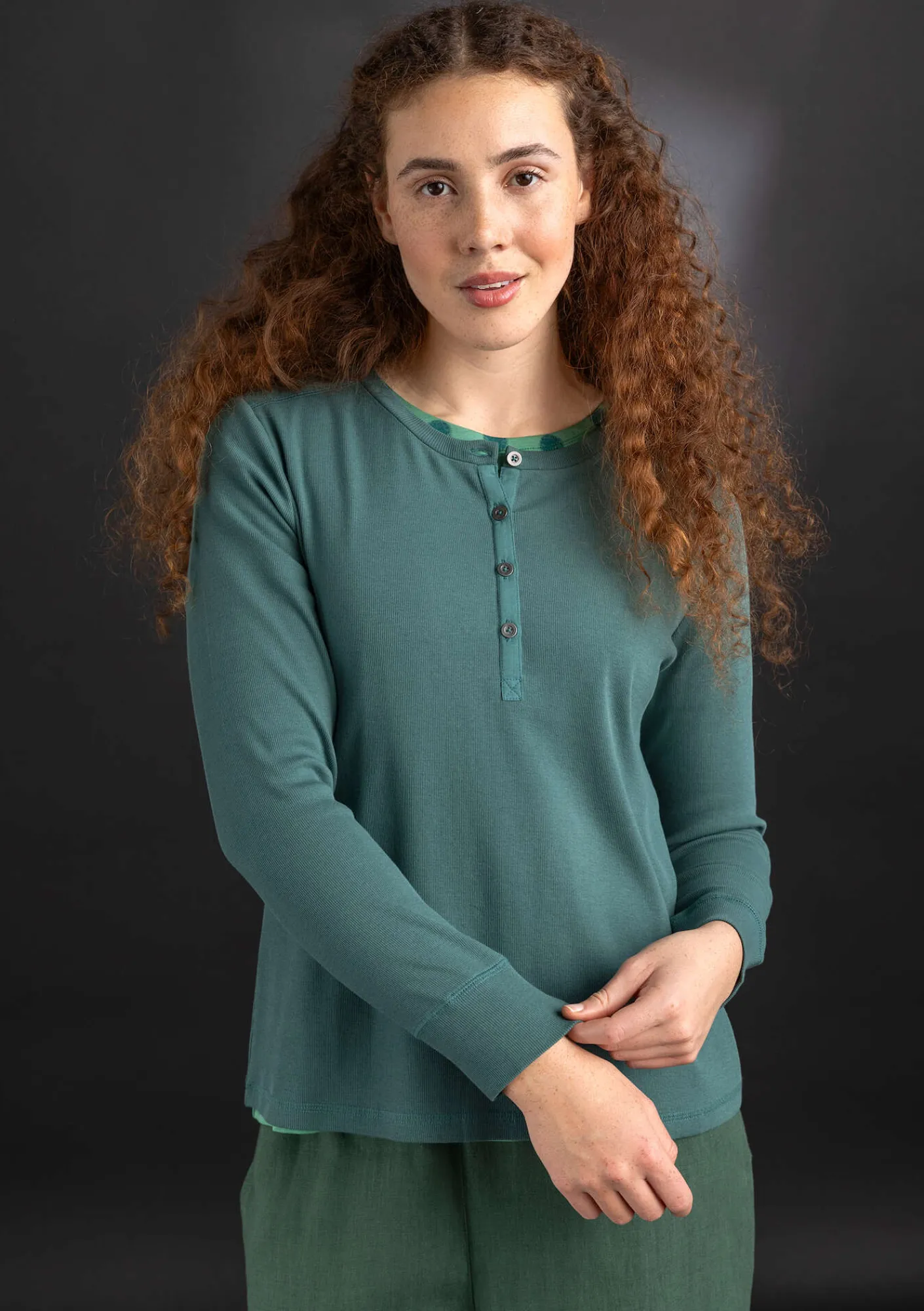 Farfarströja i ekologisk bomullsrib-Gudrun Sjödén Clearance