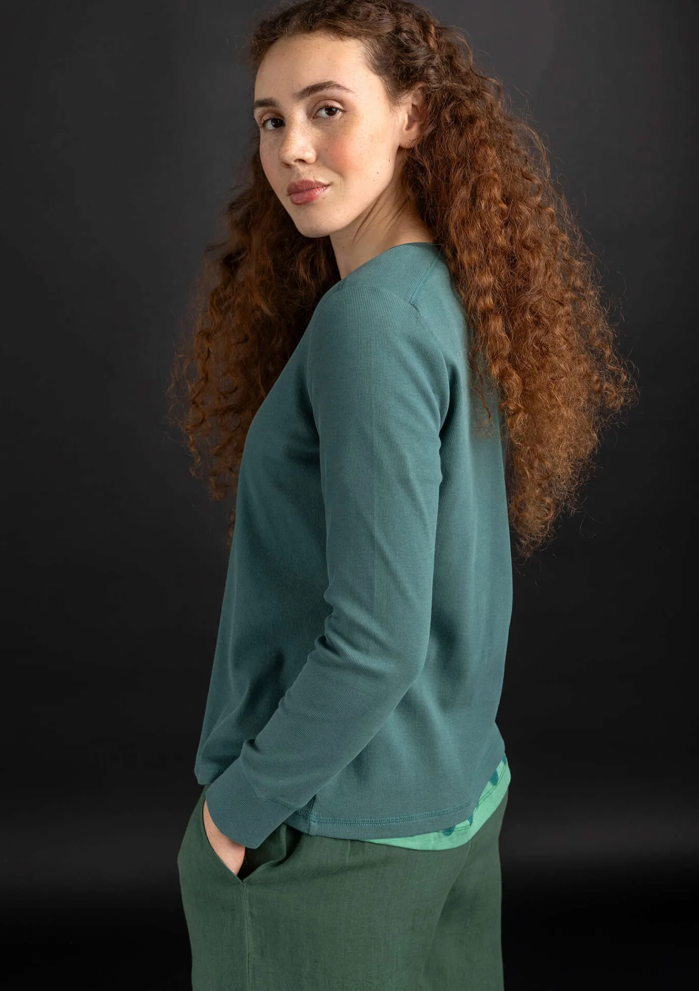 Farfarströja i ekologisk bomullsrib-Gudrun Sjödén Clearance