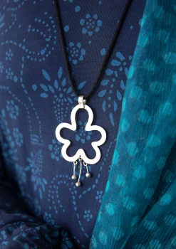 Halsband "Orchid" i-Gudrun Sjödén Online