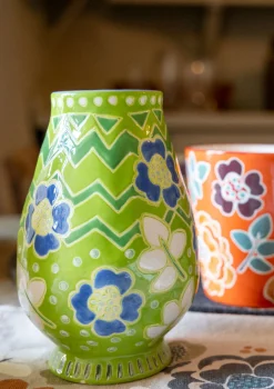 Vas "Wild rose" i keramik-Gudrun Sjödén New