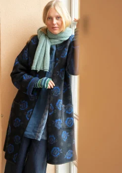 Vändbar stickad kappa "Aria" i filtad ull-Gudrun Sjödén